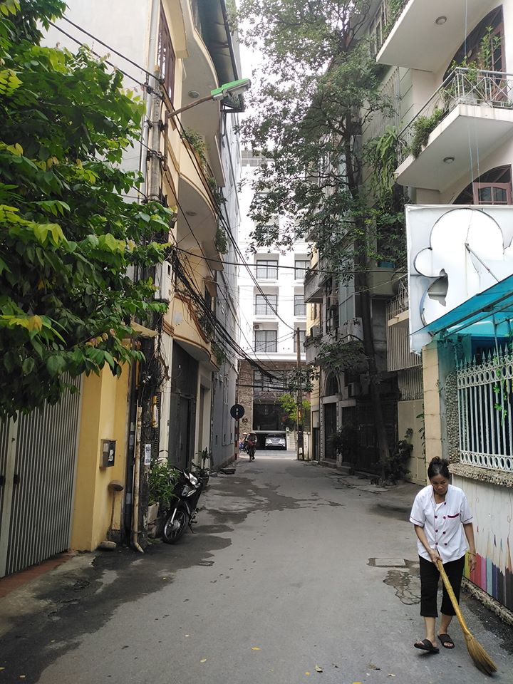 Bán nhà mặt ngõ ô tô phố Kim Mã Thượng, Ba Đình, 100m2 mặt tiền 5,3m