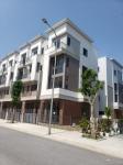 Lô góc HOA HẬU.93 m2.Trước mặt 7 chung cư,3 công viên.Giá 5x triệu/m2