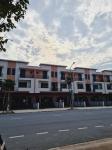 Bán Shophouse hai mặt tiền 120m2 đường trước nhà 61m kinh doanh được ngay, Sát chợ Ninh Hiệp sầm