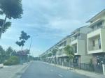 Chính chủ cần bán căn nhà 3 tầng 4 ngủ 1 phòng tầng 1 kinh doanh giá 6,3 tỷ