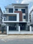 Hàng limited cả dự án 11 căn không ai bán. Riêng em bán 1 căn dự án Centa Riverside đẳng cấp bậc