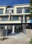 Bán nhà phố 3 tầng đã hoàn thiện về ở ngay tại đại đô thị sầm uất thành phố Từ Sơn