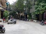 Biệt thự  đống đa - vị trí đẹp -gara  ô tô , 4m ra đường ô tô tránh - kinh doanh