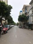 Nhà phố Nguyễn Văn Cừ, Vỉa hè, Kinh Doanh, Ô tô tránh đổ.
