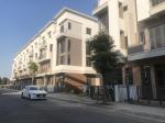 Bán căn shophouse gần dân cư đông đúc đường rộng 2 ô tô tránh nhau