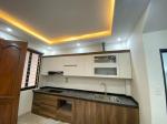 Vip! Chỉ 3 tỷ nhà Hồ Tùng Mậu, Cầu Giấy, lô góc, 32m2-5 tầng-ngõ ô tô
