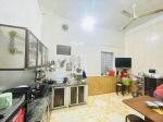 Giá rẻ! bán gấp nhà hoa bằng 43m x 3 tầng, vị trí vàng, trung tâm cầu giấy, 3.9 tỷ.